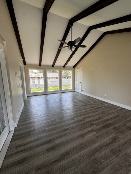 More Photos Of 906 Shooting Park Rd, Peru Freestanding For Sale