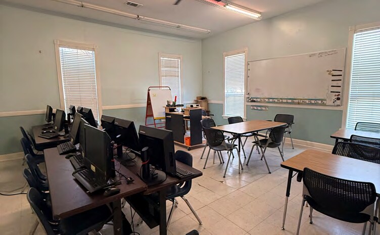 More Photos Of 2007 W Commerce St, San Antonio Daycare Center For Lease