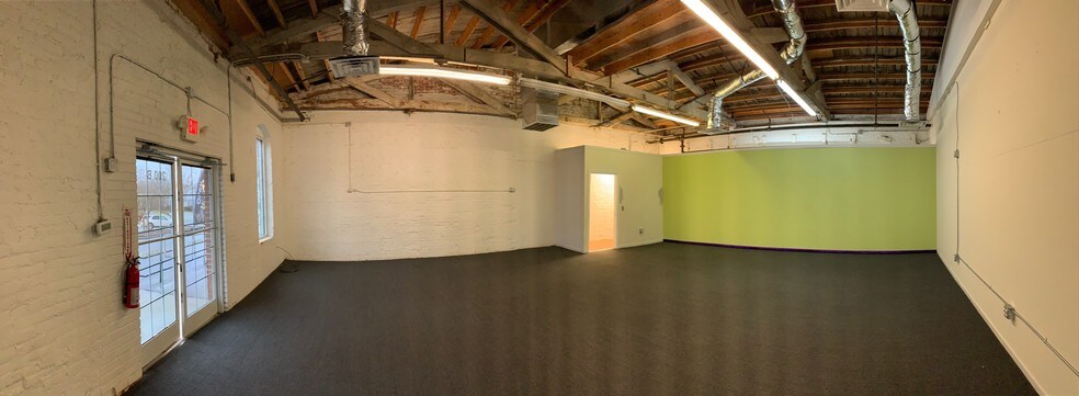 More Photos Of 200-204 N Fifth St, Mebane Freestanding For Lease