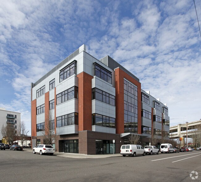 Primary Photo Of 1515 NW 18th Ave, Portland Medical For Lease