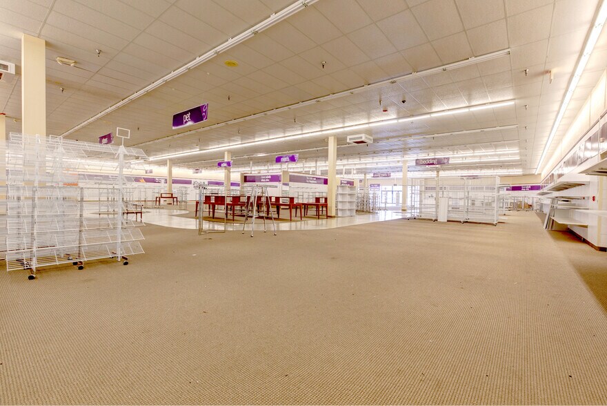 More Photos Of 2145 E State Road 54, Linton Freestanding For Sale