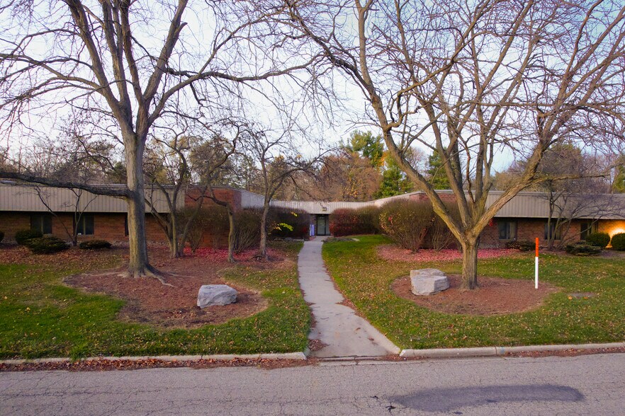 More Photos Of 2356-2370 Science Pky, Okemos Office For Lease