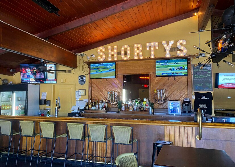 More Photos Of 145 W Central Ave, Coolidge Bar For Sale