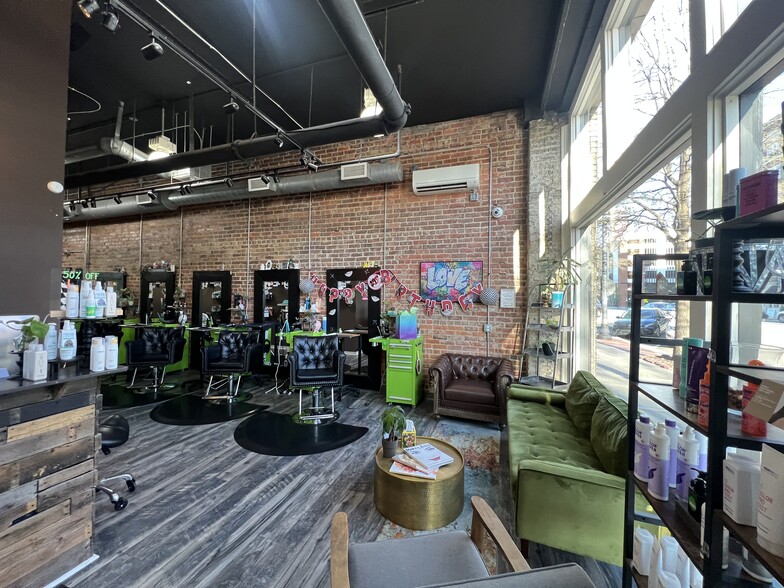 More Photos Of 417 Hay St, Fayetteville Office For Lease