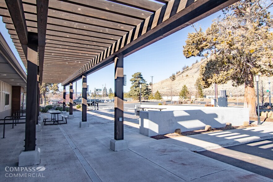 More Photos Of 1645 NE Forbes Rd, Bend Office For Lease