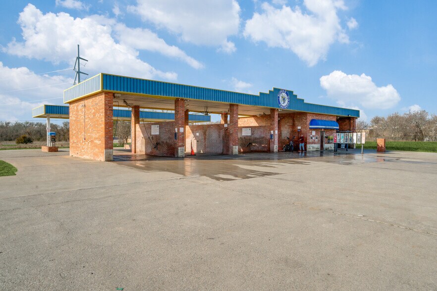 More Photos Of 317 W Princeton Dr, Princeton Carwash For Sale
