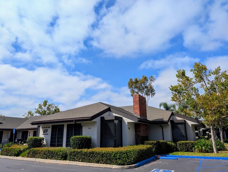 Primary Photo Of 3151 Airway Ave, Costa Mesa Medical For Lease