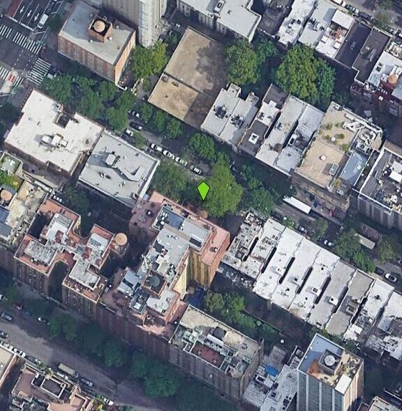 Primary Photo Of 318 E 73rd St, New York Land For Lease