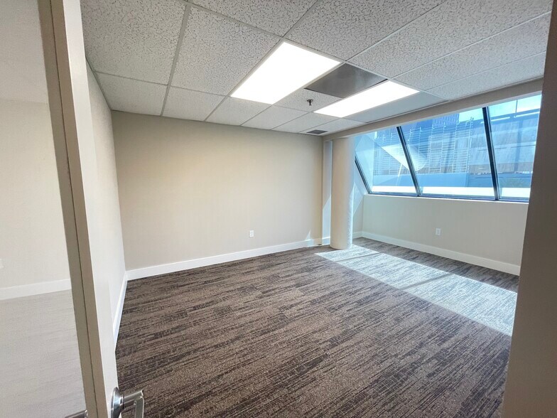 More Photos Of 633 S Andrews Ave, Fort Lauderdale Office For Lease