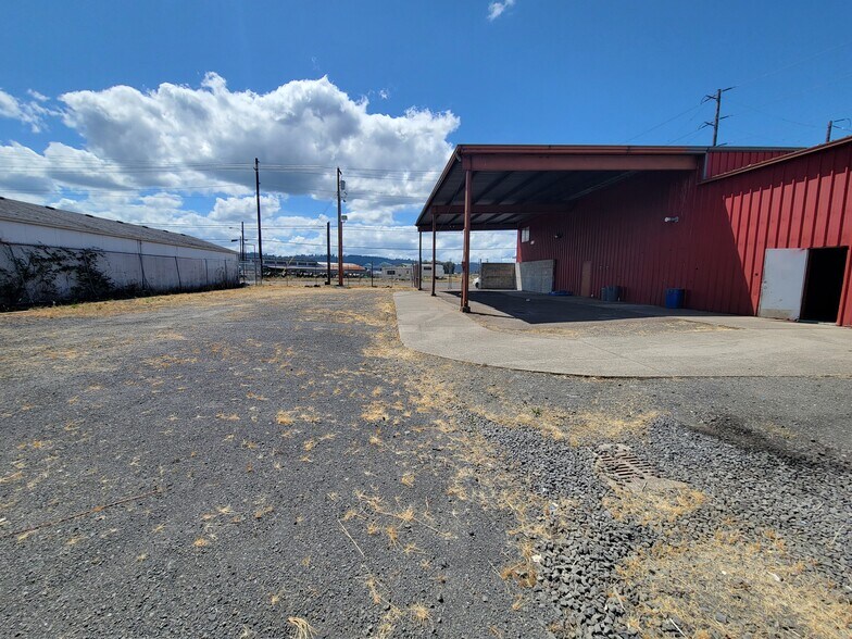 More Photos Of 660 California Way, Longview Warehouse For Sale