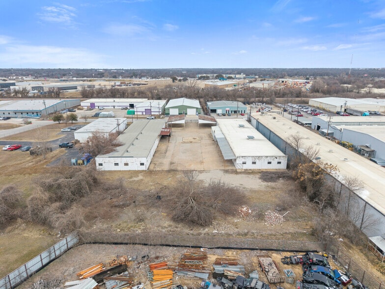 More Photos Of 5908-5912 Eden Dr, Fort Worth Warehouse For Sale