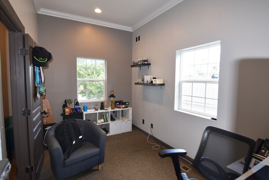 More Photos Of 2702 Greystone Rd, Nashville Office For Lease