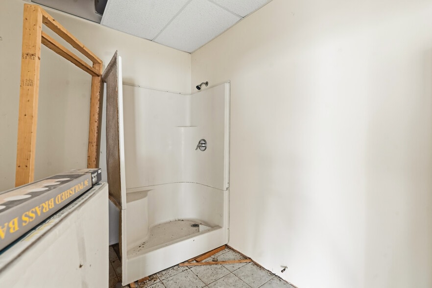 More Photos Of 360 SW Cutoff, Northborough Industrial For Sale