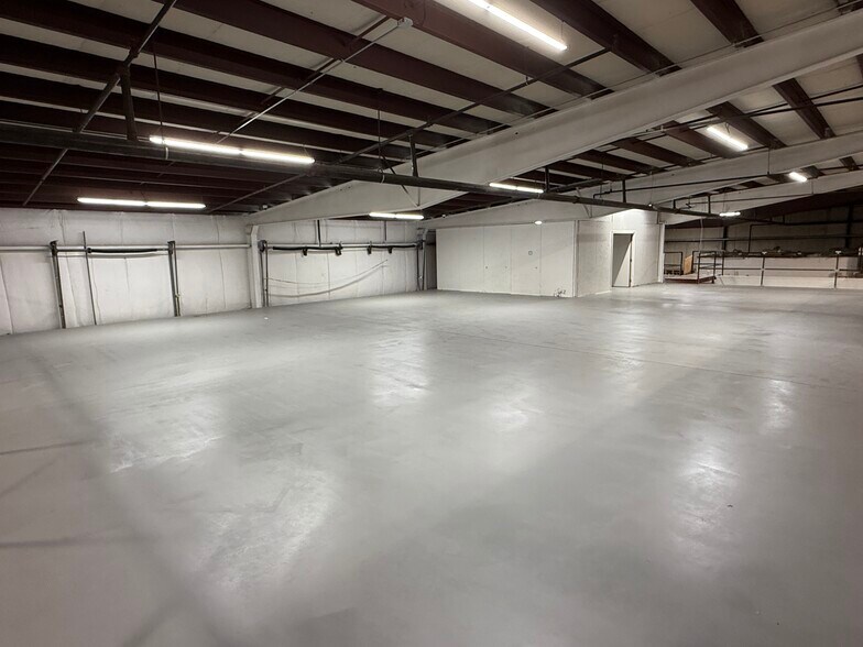 More Photos Of 1437 Bedford St, Abington Industrial For Sale