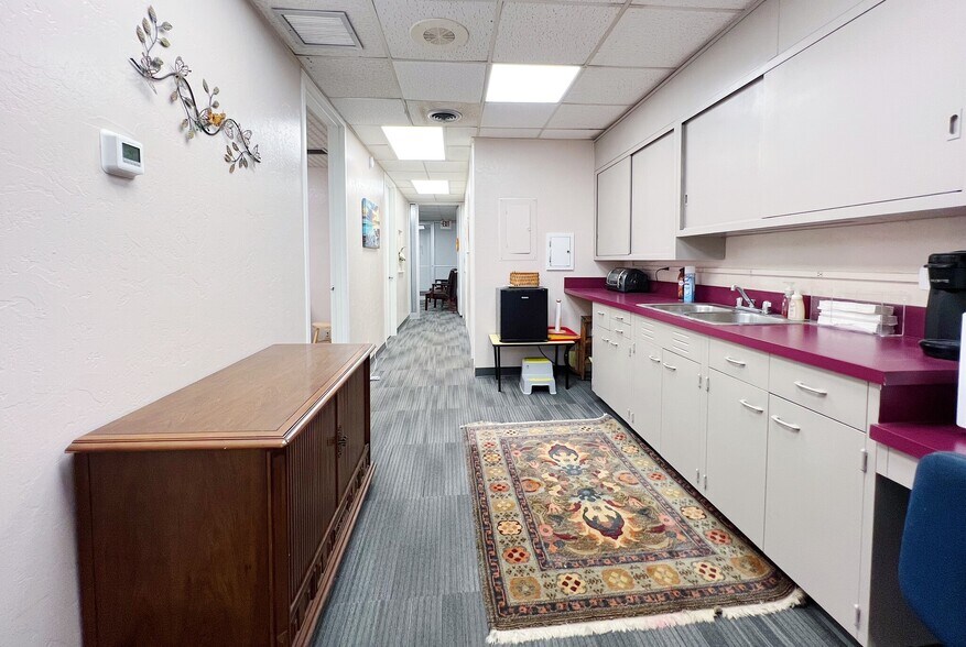 More Photos Of 5300 N Meridian Ave, Oklahoma City Medical For Lease