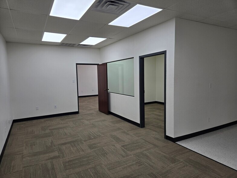 More Photos Of 1864 Norwood Dr, Hurst Office For Lease