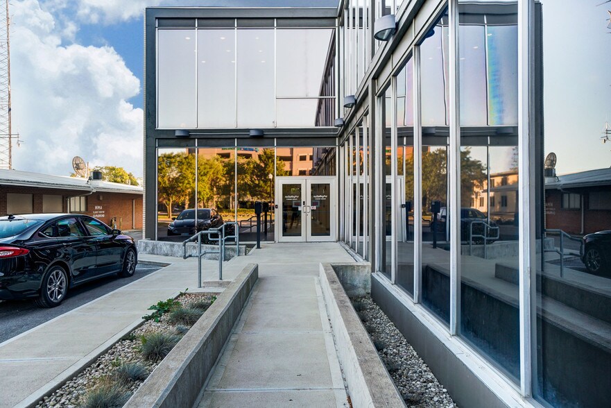 More Photos Of 675 W Market St, Lima Office For Sale