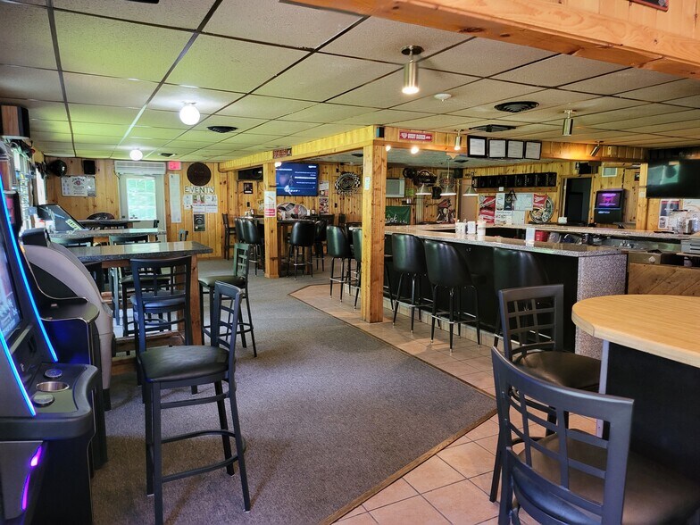 More Photos Of 9065 Pickerel Lake Rd, Pickerel Bar For Sale