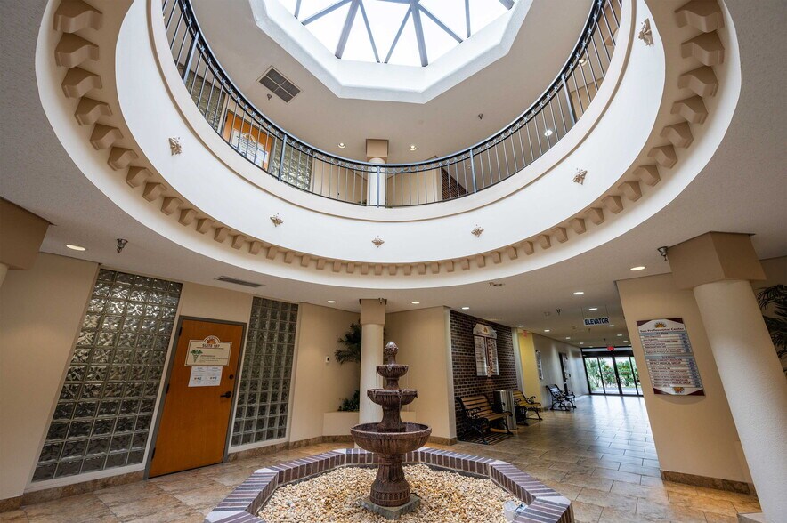 More Photos Of 6719 Gall Blvd, Zephyrhills Medical For Sale