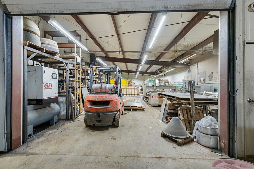 More Photos Of 906 Burnet Ave, Syracuse Warehouse For Sale