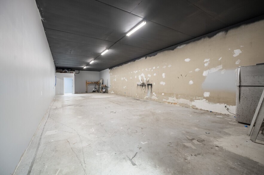 More Photos Of 12132 Front St, Norwalk Storefront Retail Office For Lease