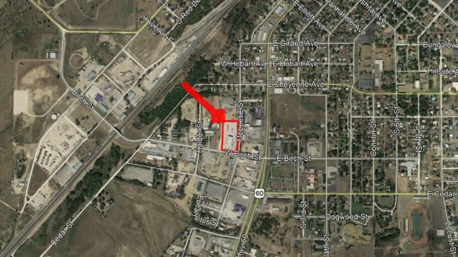 More Photos Of 1010 Mobeetie St, Canadian Light Distribution For Lease