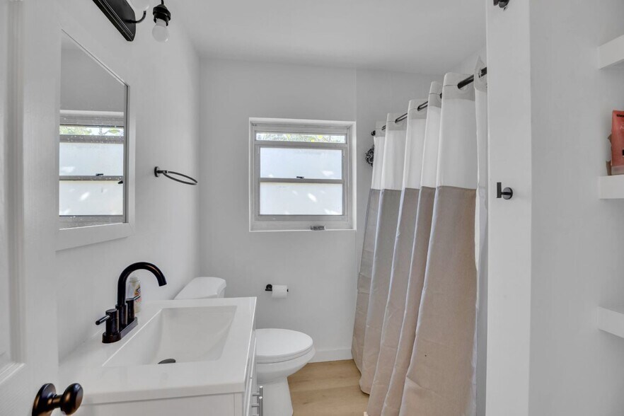 More Photos Of ,  Unknown For Sale