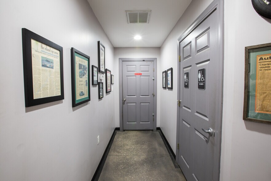 More Photos Of 5080 Rivers Ave, North Charleston Showroom For Sale