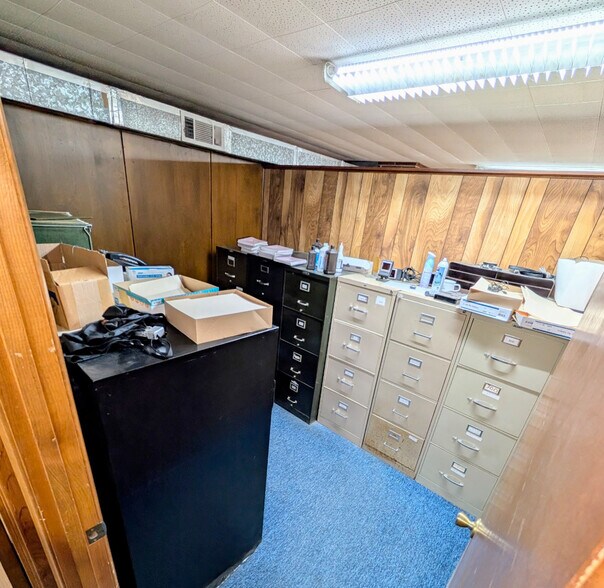 More Photos Of 4453 Broadway, Macon-Bibb Distribution For Sale