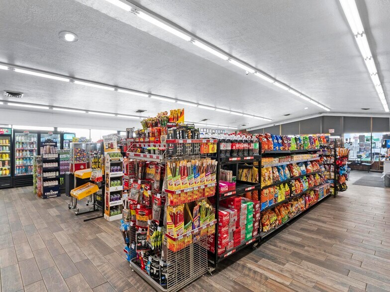 More Photos Of 5500 W 5500 S, Hooper Service Station For Sale