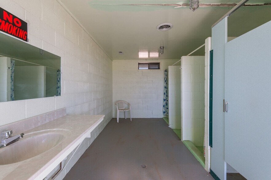 More Photos Of 857 Airport Rd, Las Vegas Specialty For Sale