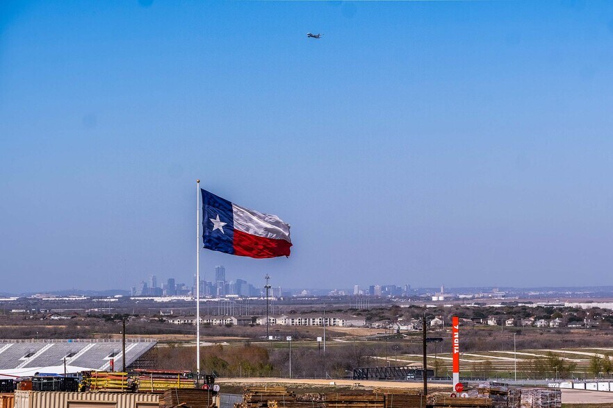 Primary Photo Of Elroy Rd, Del Valle Land For Sale