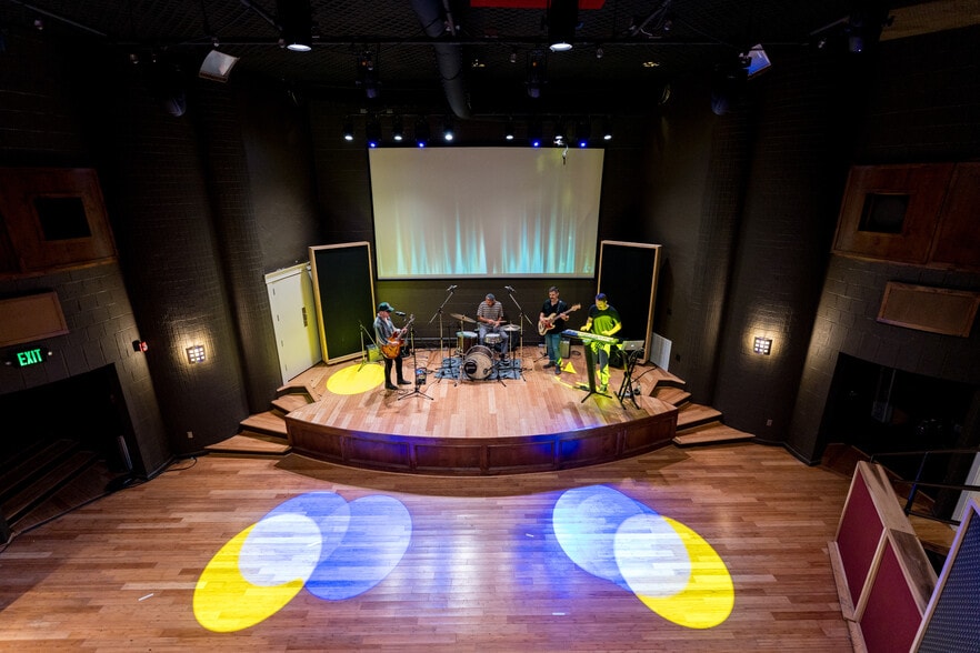 More Photos Of 2908 Epperly Dr, Del City Loft Creative Space For Sale