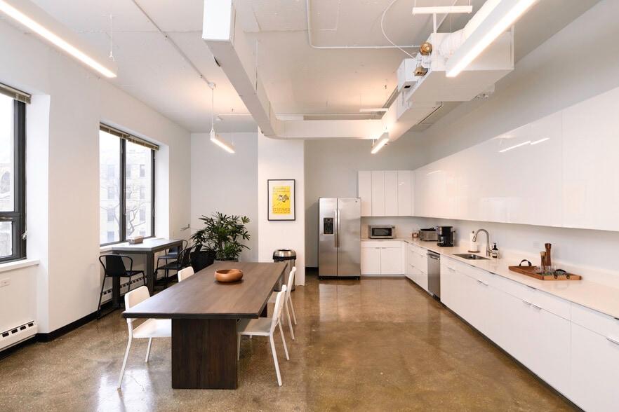 More Photos Of 40 E Huron St, Chicago Office For Lease