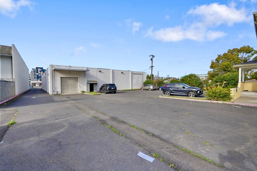 More Photos Of 29490-29496 Mission Blvd, Hayward Office For Sale