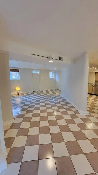 More Photos Of 116-120 Record St, Frederick Office Residential For Lease