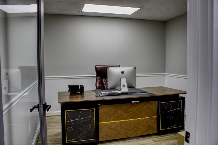 More Photos Of 10521 Judicial Dr, Fairfax Medical For Sale