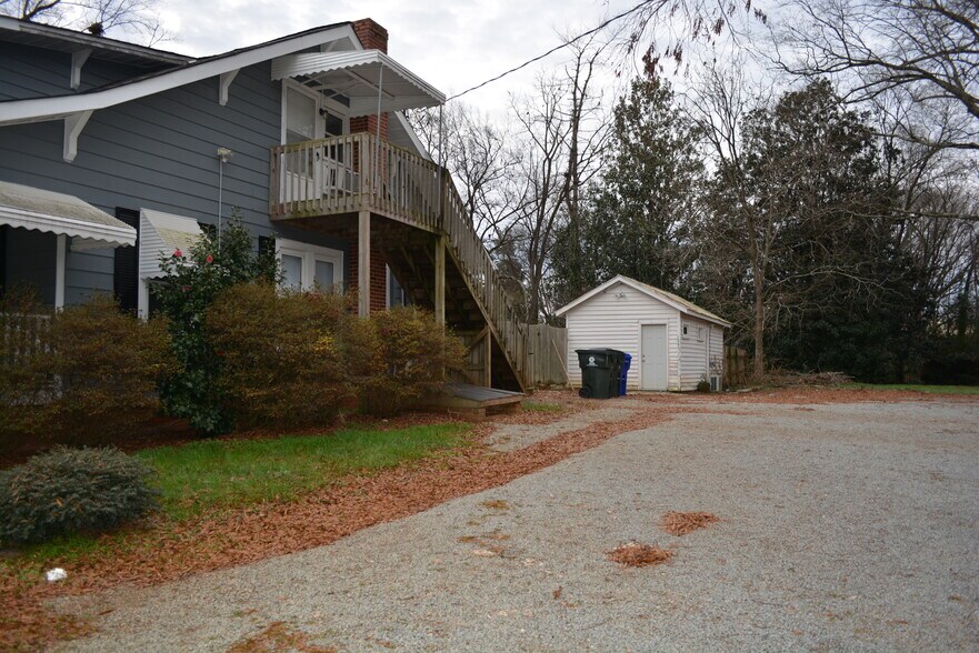 More Photos Of 579 West St, Pittsboro Office For Lease