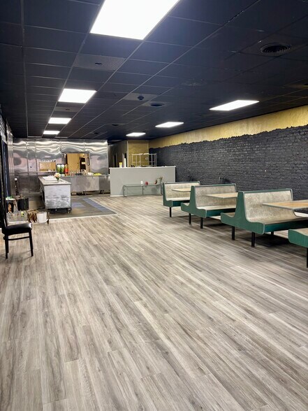 More Photos Of 124 Whitner St, Anderson Storefront Retail Office For Lease