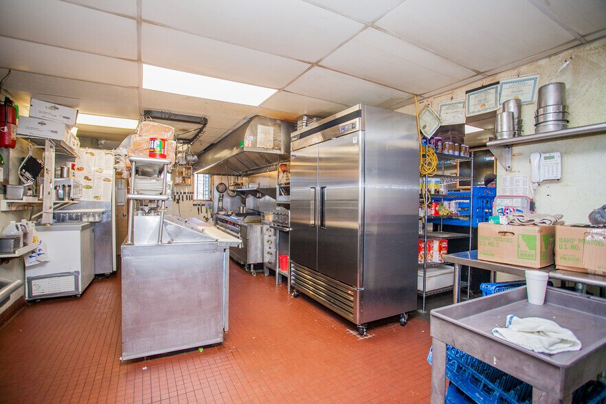 More Photos Of 6053 Ridge Ave, Philadelphia Restaurant For Sale