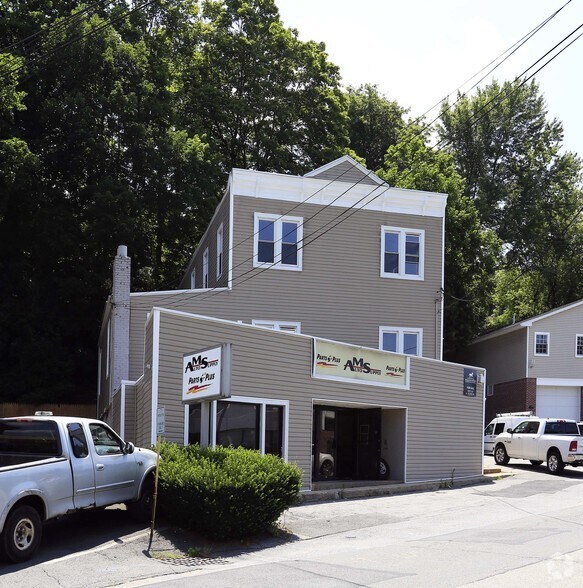 Primary Photo Of 45 Columbia Ave, Thornwood Freestanding For Sale