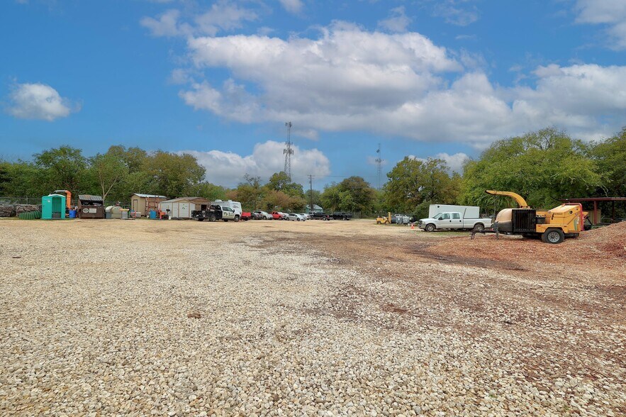 More Photos Of 2405 Gardenia Dr, Austin Land For Sale