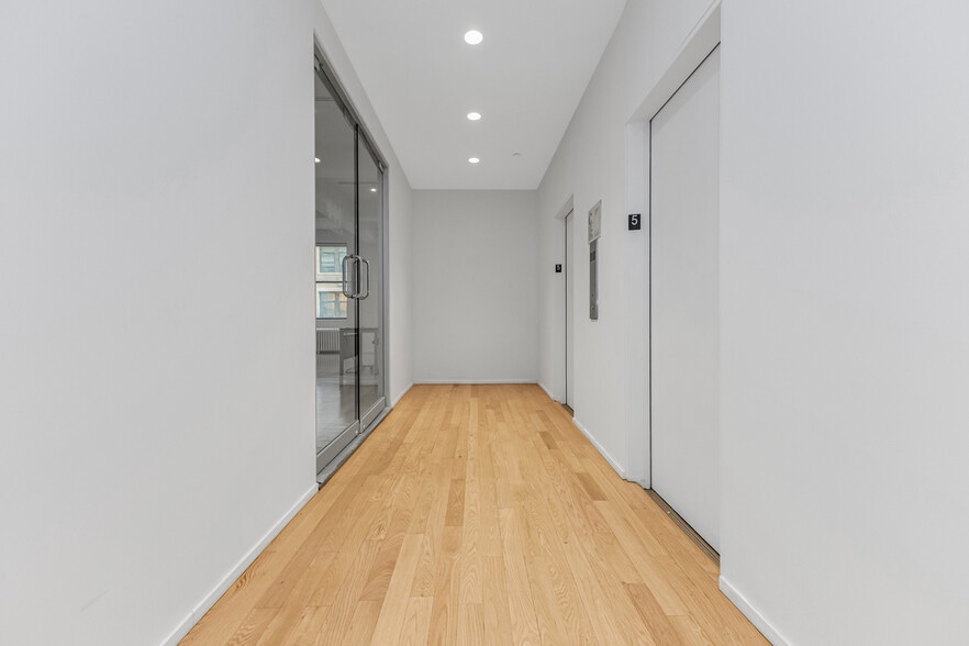 More Photos Of 134 W 29th St, New York Office For Sale