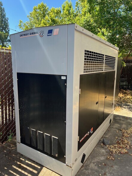 More Photos Of 1130 Conroy Ln, Roseville Medical For Sale