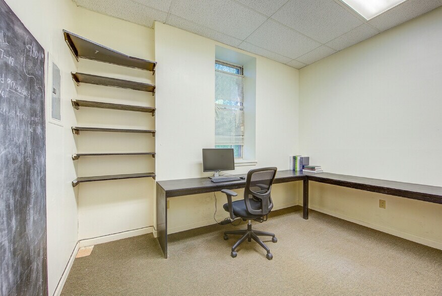 More Photos Of 139 Amboy St, Brooklyn Religious Facility For Lease