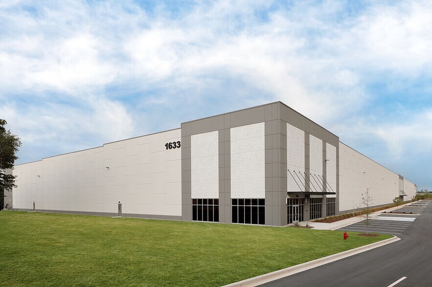 More Photos Of 1500 Perimeter Rd, Greenville Unknown For Lease