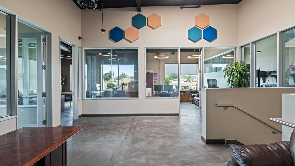More Photos Of 1945 W 9th St, Upland Loft Creative Space For Sale
