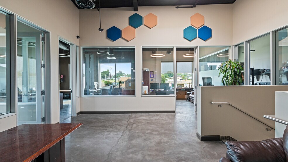 More Photos Of 1945 W 9th St, Upland Loft Creative Space For Lease