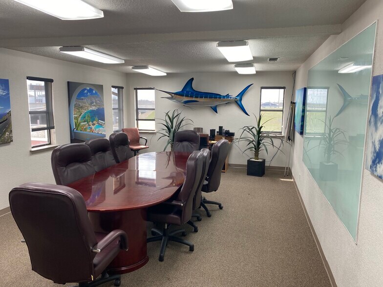 Primary Photo Of 2030 S Las Vegas Trl, White Settlement Office For Lease