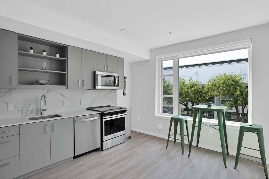 More Photos Of 518 NE 20th Ave, Portland Apartments For Lease